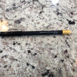 Precious Younique Eyeliner